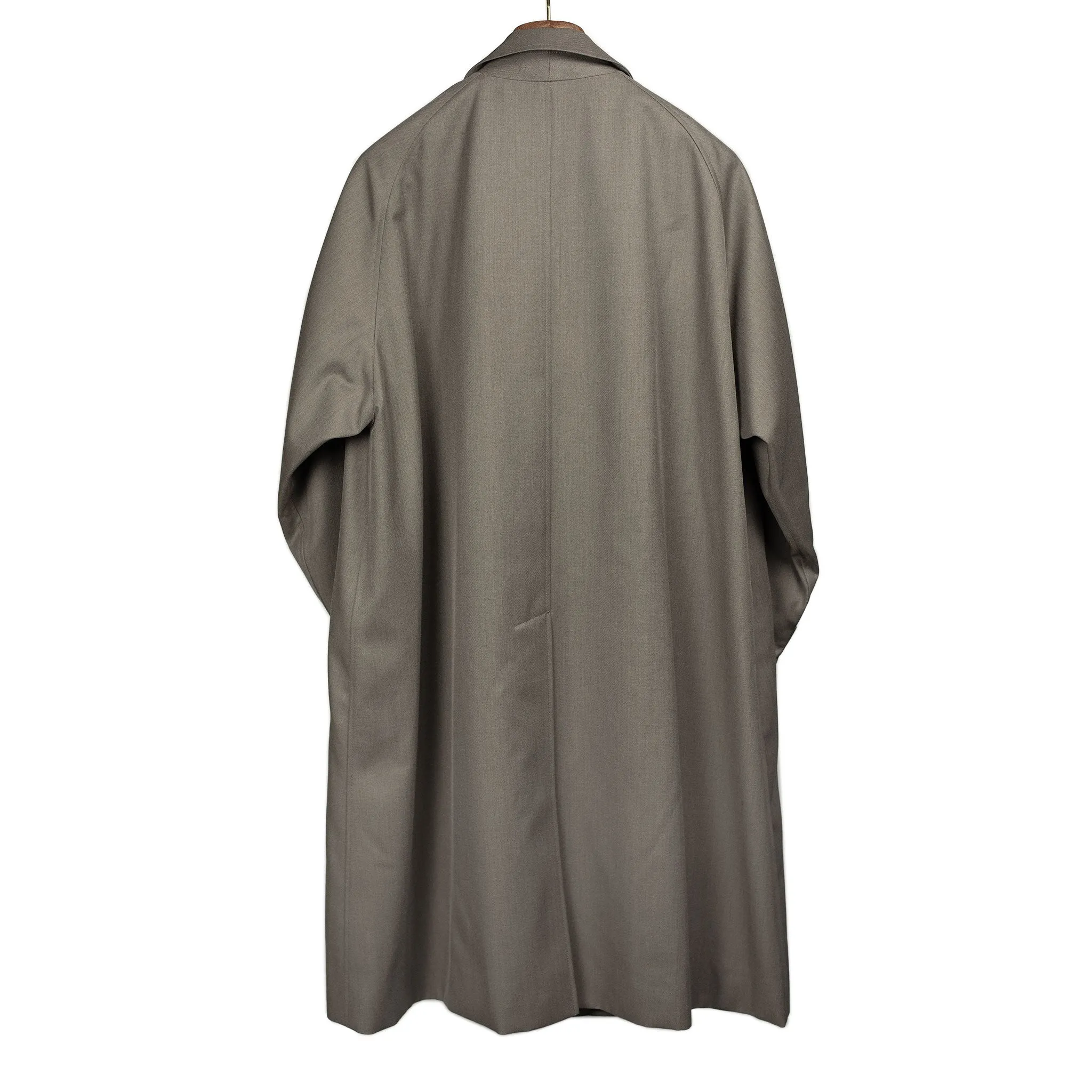 Walker coat in putty grey Britsh cavalry twill wool