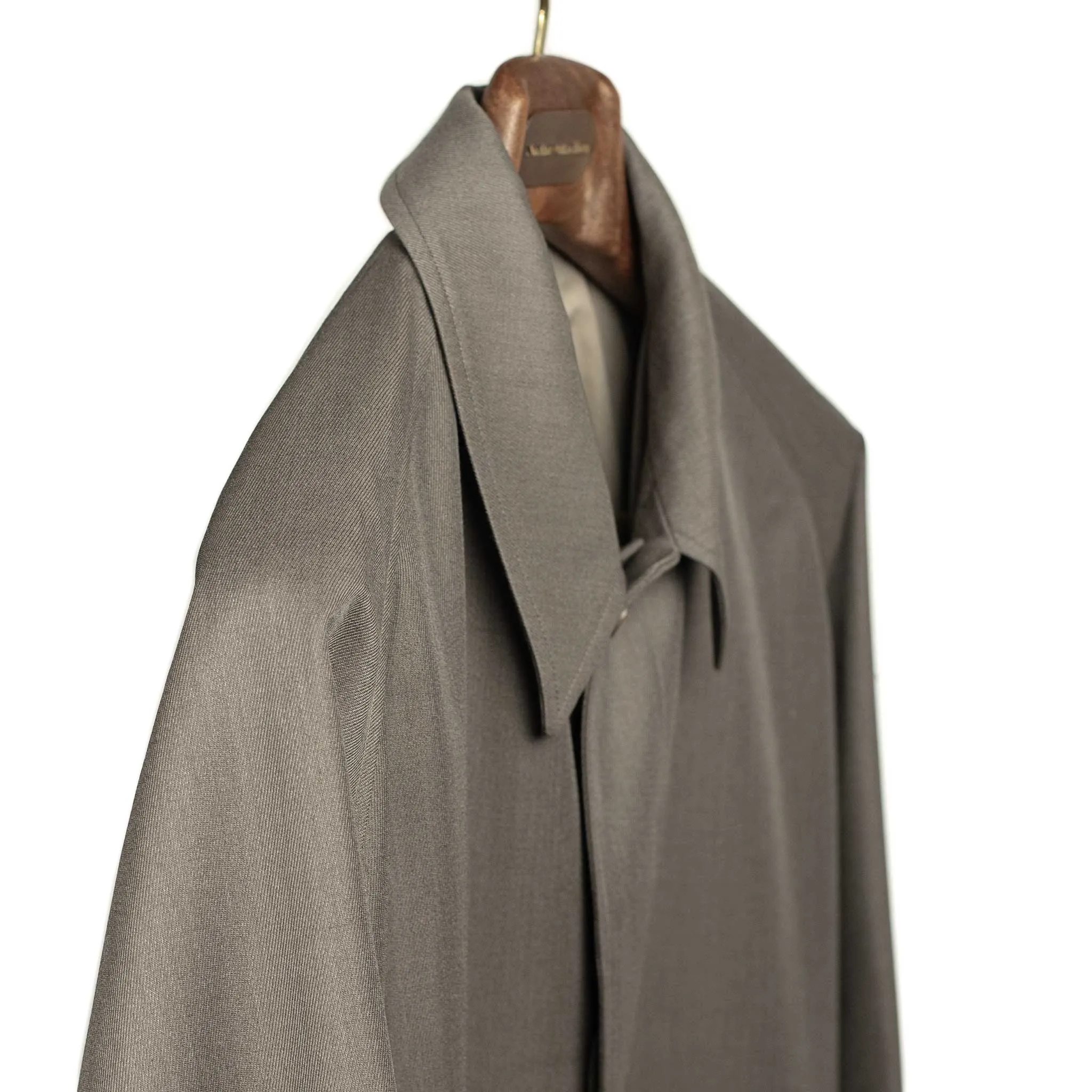 Walker coat in putty grey Britsh cavalry twill wool